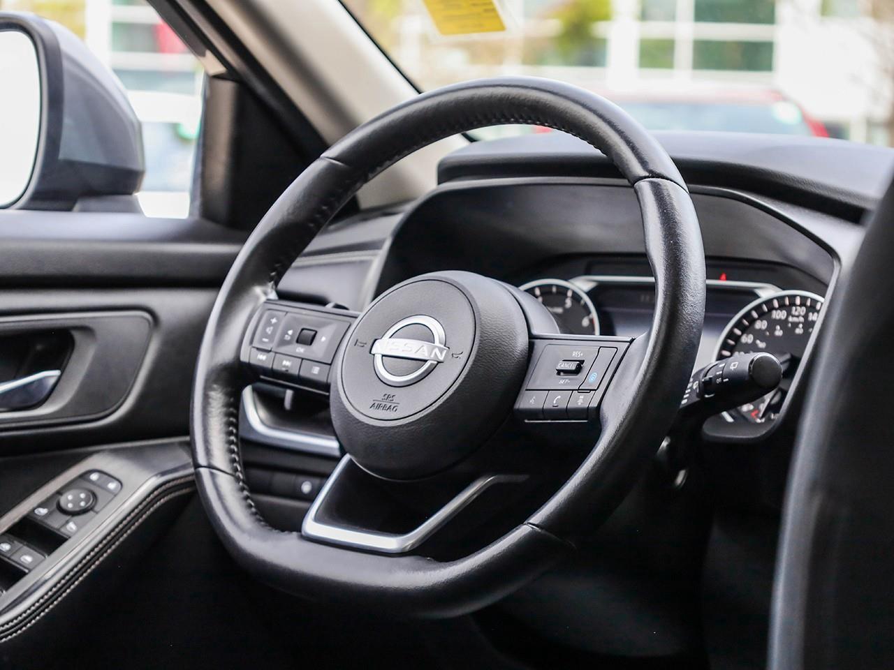 2024 Nissan Rogue SV MOONROOF Photo