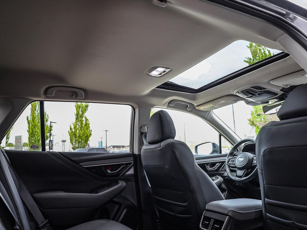 2025 Subaru Outback ONYX Photo