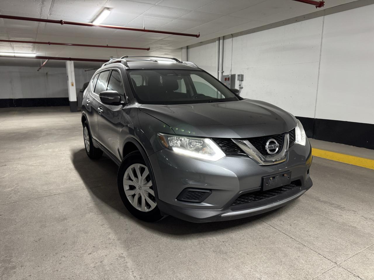2015 Nissan Rogue S Photo0