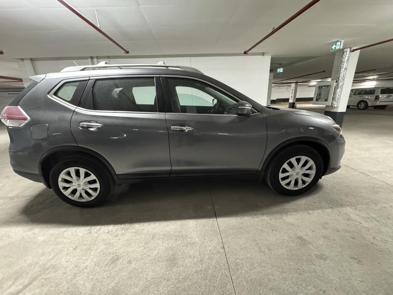 2015 Nissan Rogue S Photo