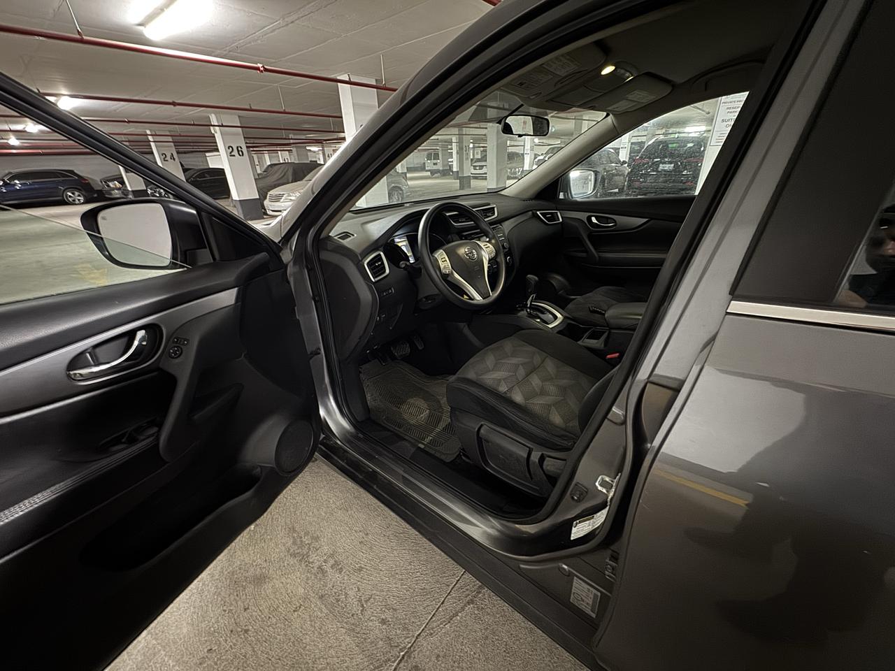2015 Nissan Rogue S Photo