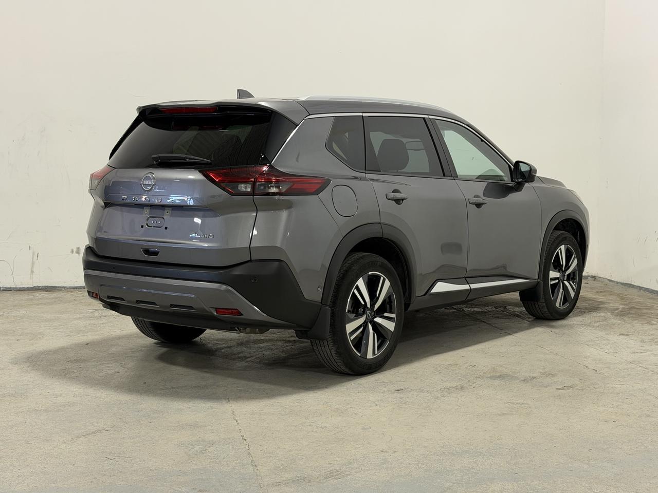 2023 Nissan Rogue AWD SL Photo3
