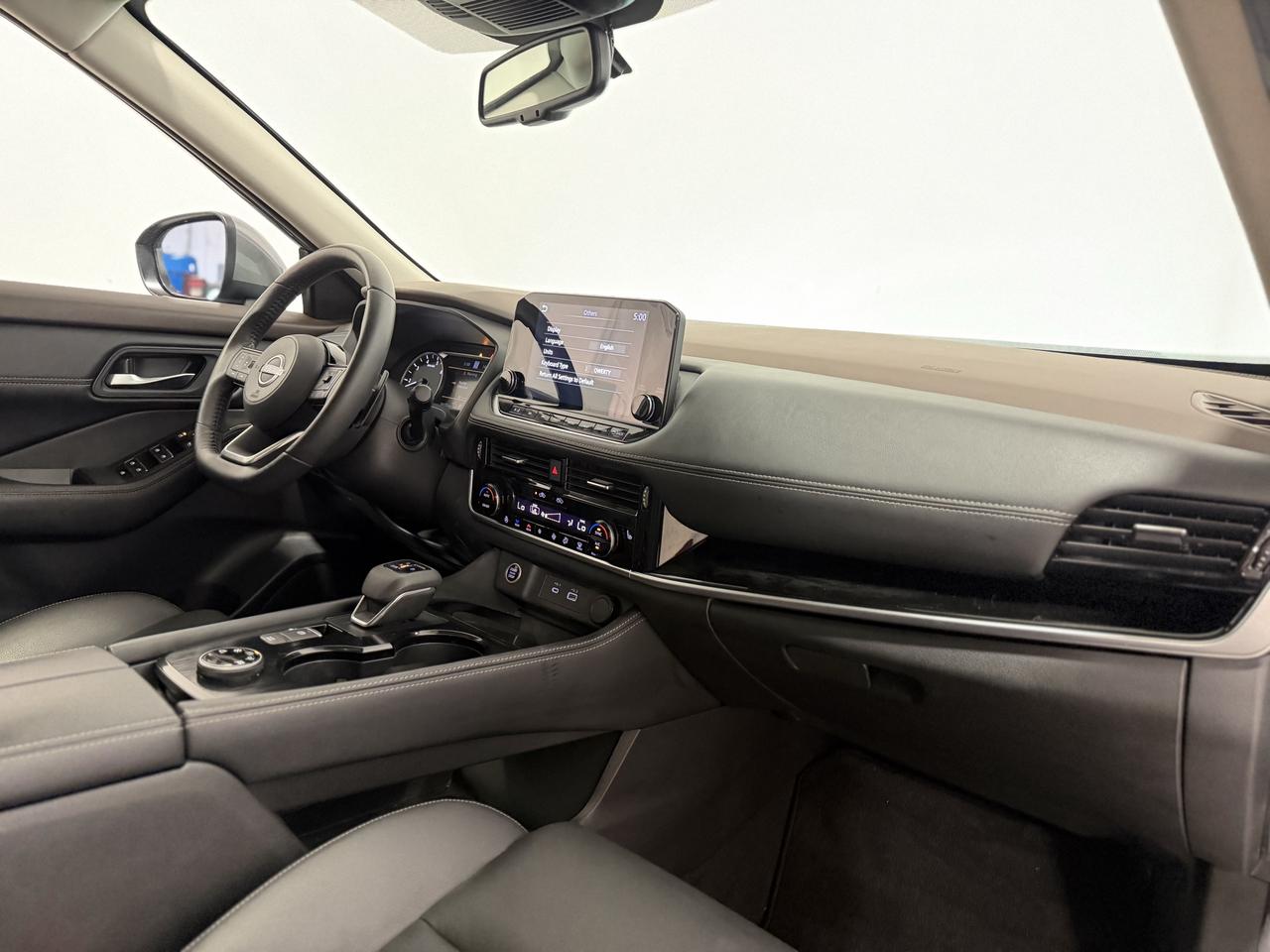 2023 Nissan Rogue AWD SL Photo
