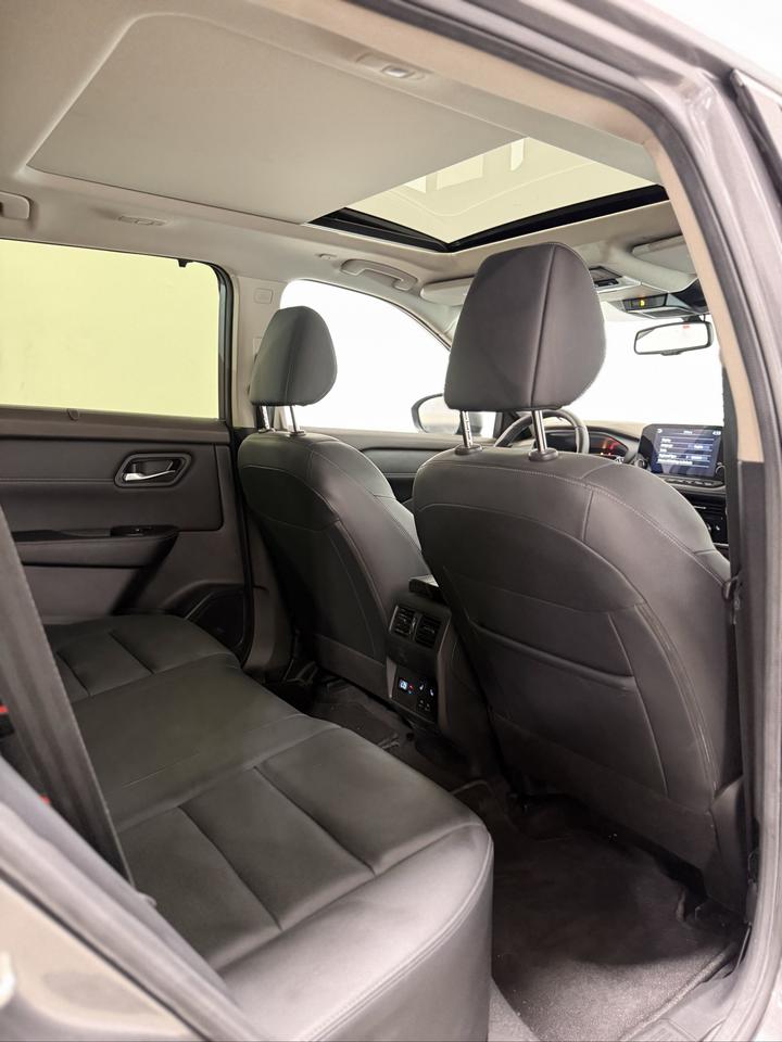 2023 Nissan Rogue AWD SL Photo