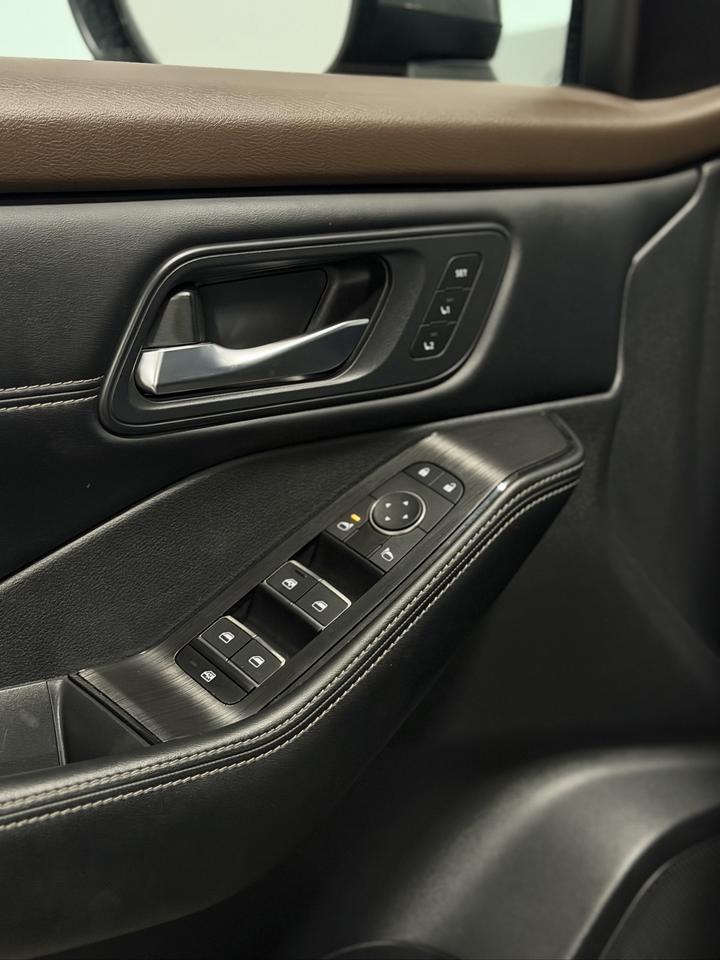 2023 Nissan Rogue AWD SL Photo