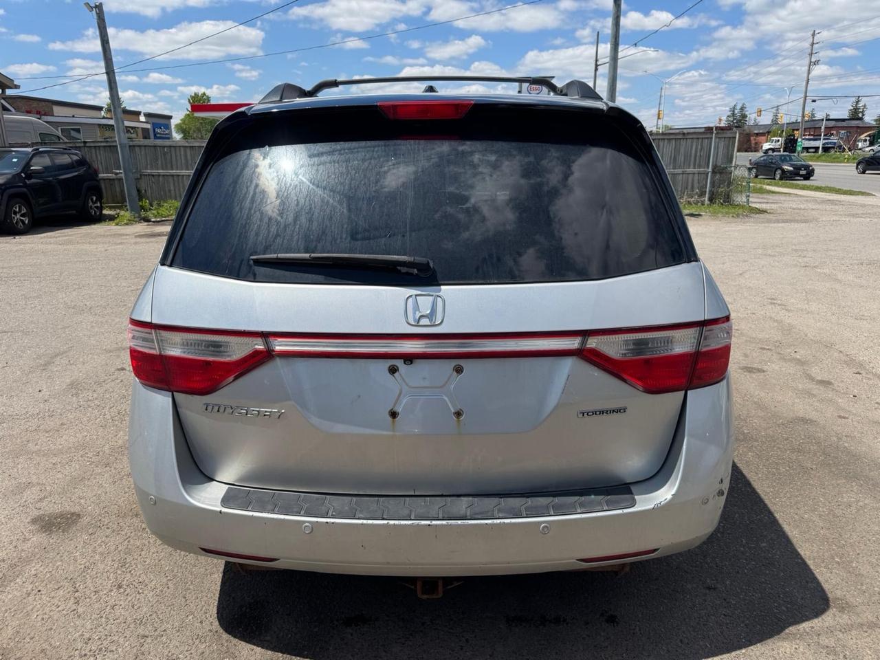 2012 Honda Odyssey AS IS, Touring, POWER STEERING ISSUE, RUNS GOOD Photo