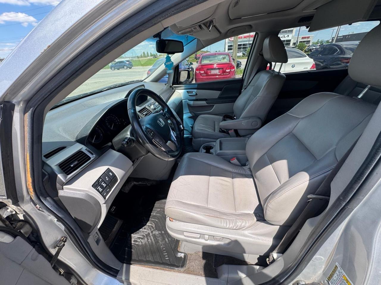 2012 Honda Odyssey AS IS, Touring, POWER STEERING ISSUE, RUNS GOOD Photo