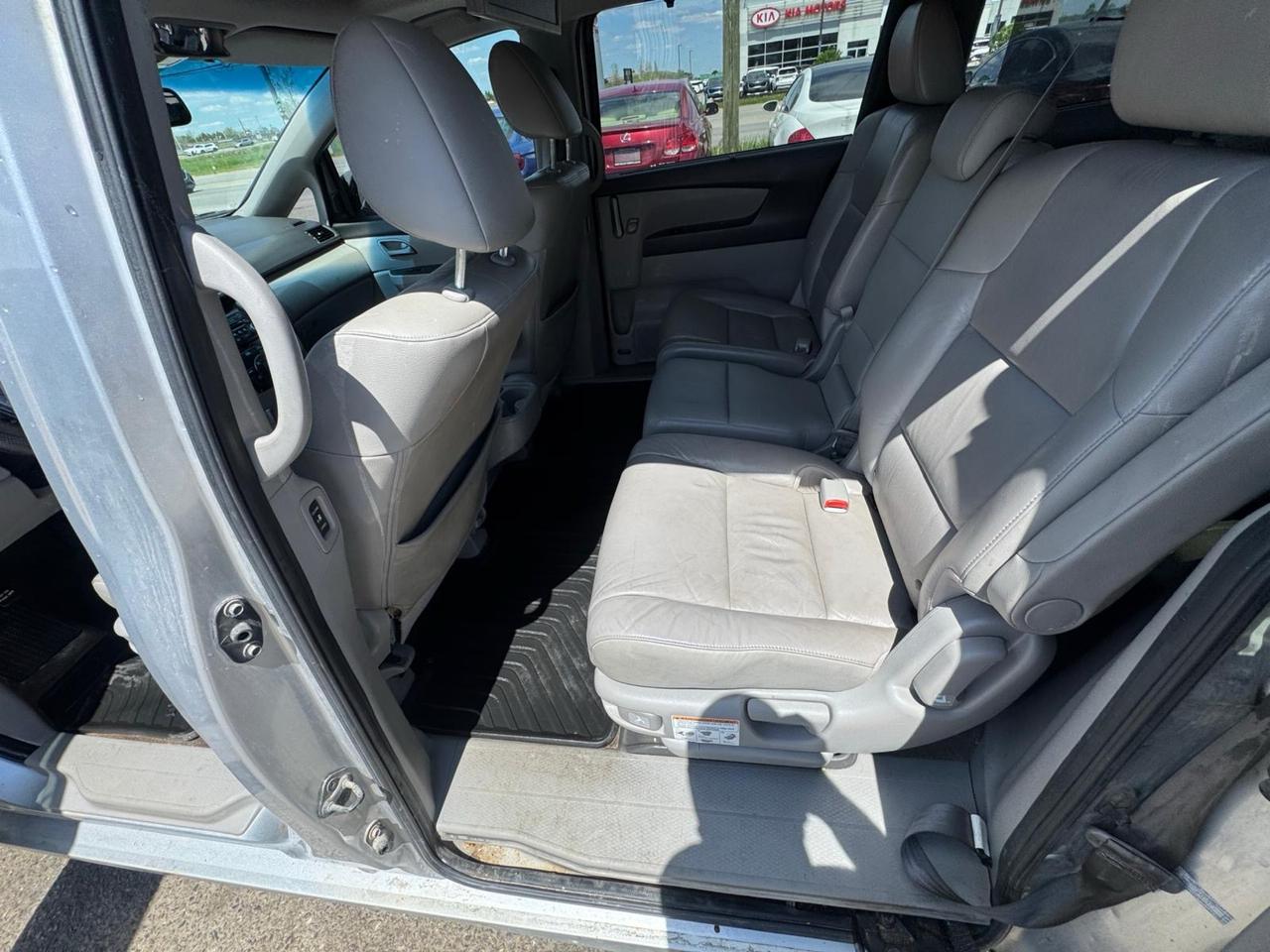 2012 Honda Odyssey AS IS, Touring, POWER STEERING ISSUE, RUNS GOOD Photo