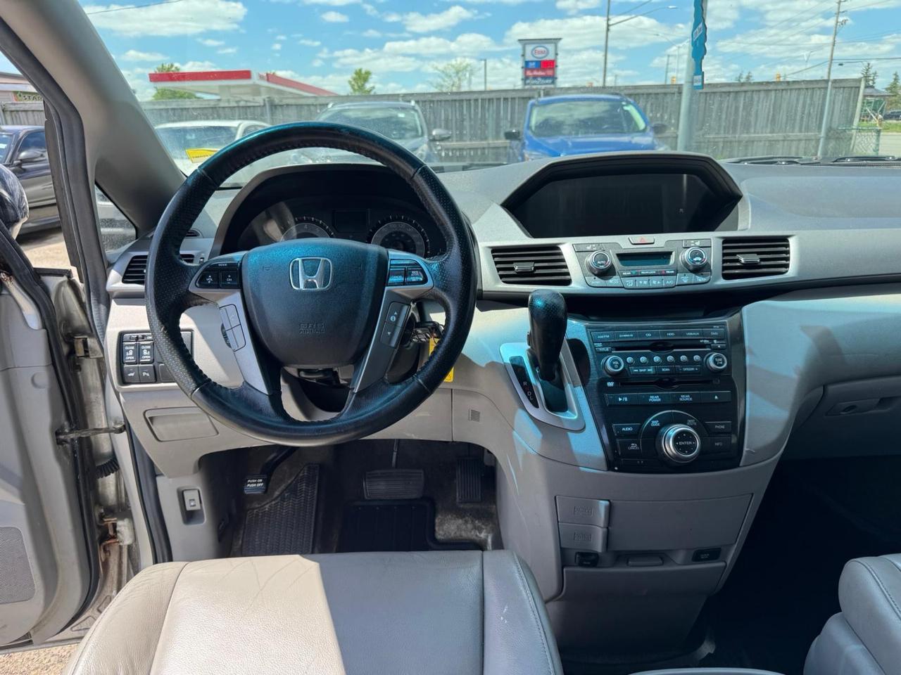 2012 Honda Odyssey AS IS, Touring, POWER STEERING ISSUE, RUNS GOOD Photo