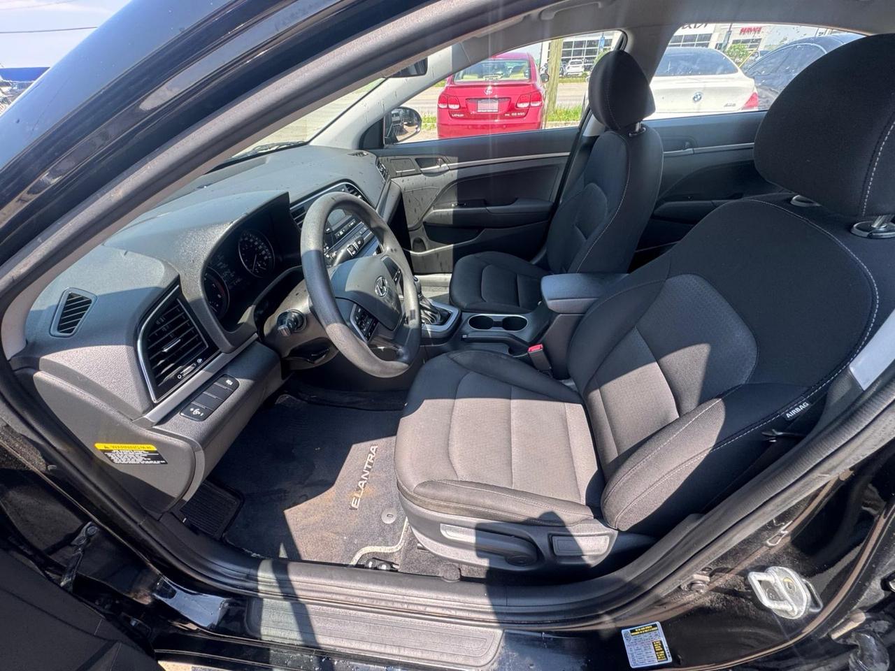 2017 Hyundai Elantra AS IS SPECIAL, LE, SEDAN, AUTO, 4 CYL Photo