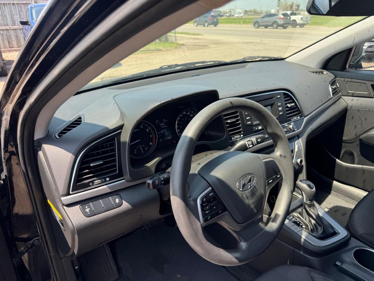 2017 Hyundai Elantra AS IS SPECIAL, LE, SEDAN, AUTO, 4 CYL Photo