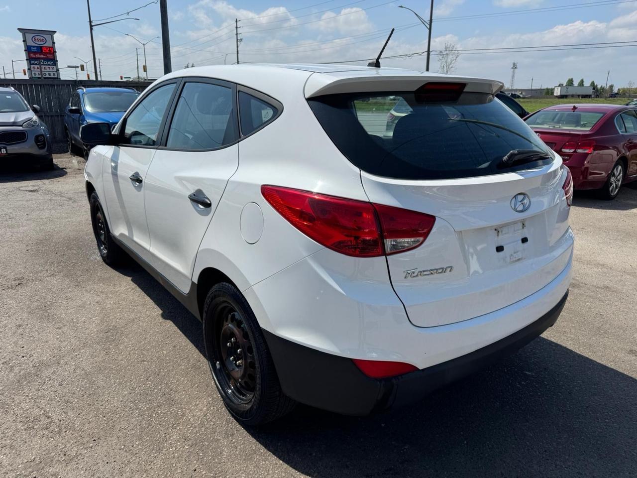 2015 Hyundai Tucson GL, SUV, MANUAL, ONLY 115KMS, 4 CYL, CERTIFIED Photo2