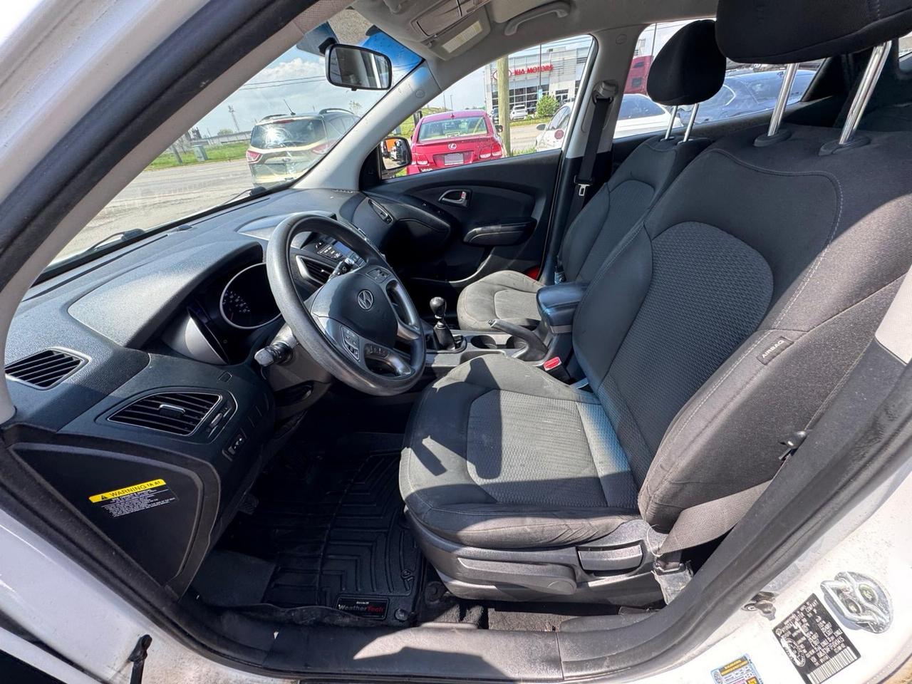 2015 Hyundai Tucson GL, SUV, MANUAL, ONLY 115KMS, 4 CYL, CERTIFIED Photo