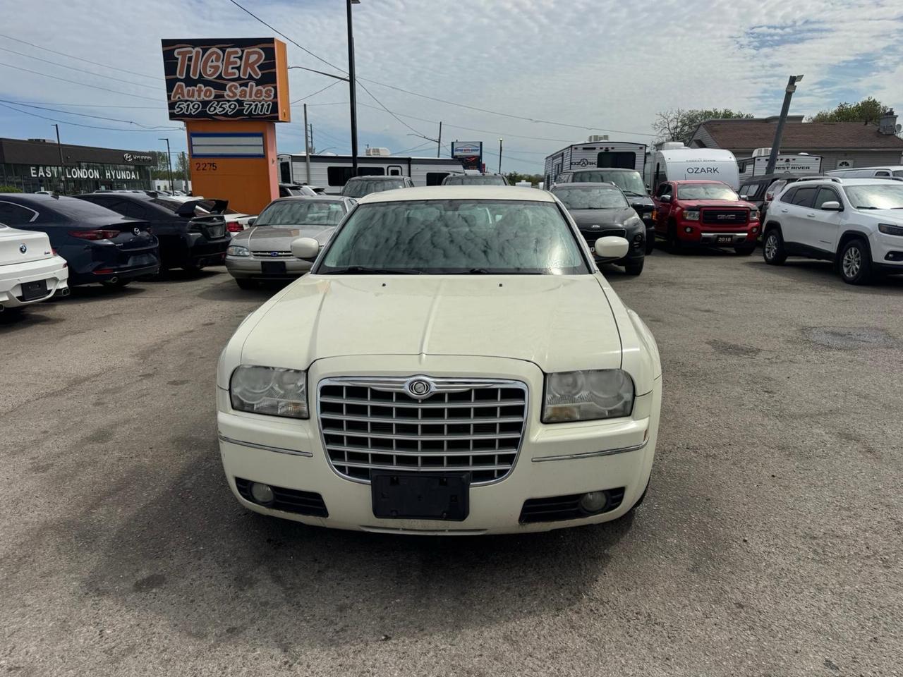 2008 Chrysler 300 AS IS, WELL MAINTAINED, NO ACCIDENTS, HAS RUST Photo
