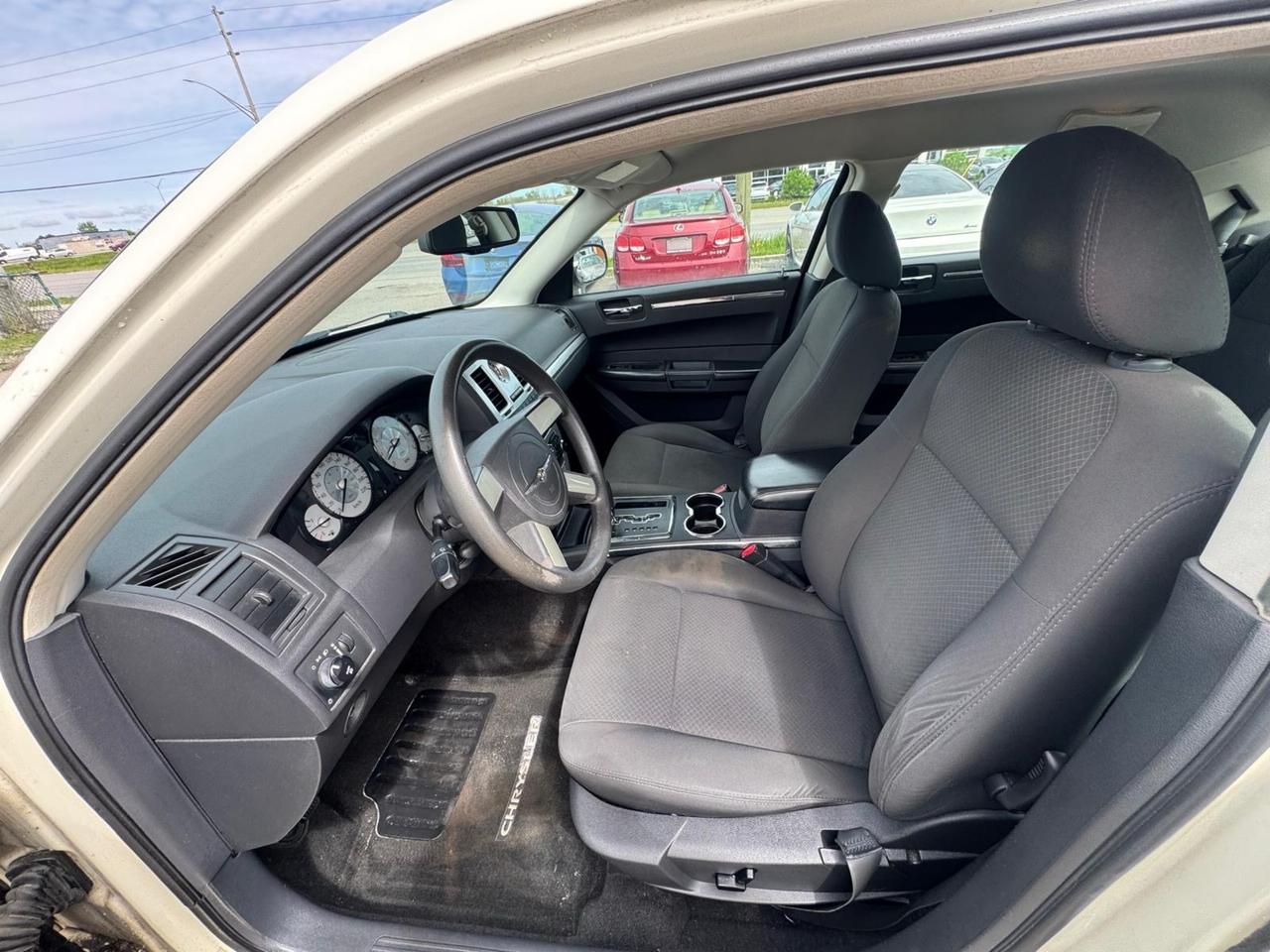 2008 Chrysler 300 AS IS, WELL MAINTAINED, NO ACCIDENTS, HAS RUST Photo