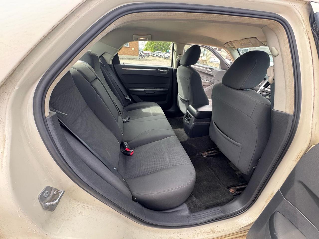 2008 Chrysler 300 AS IS, WELL MAINTAINED, NO ACCIDENTS, HAS RUST Photo
