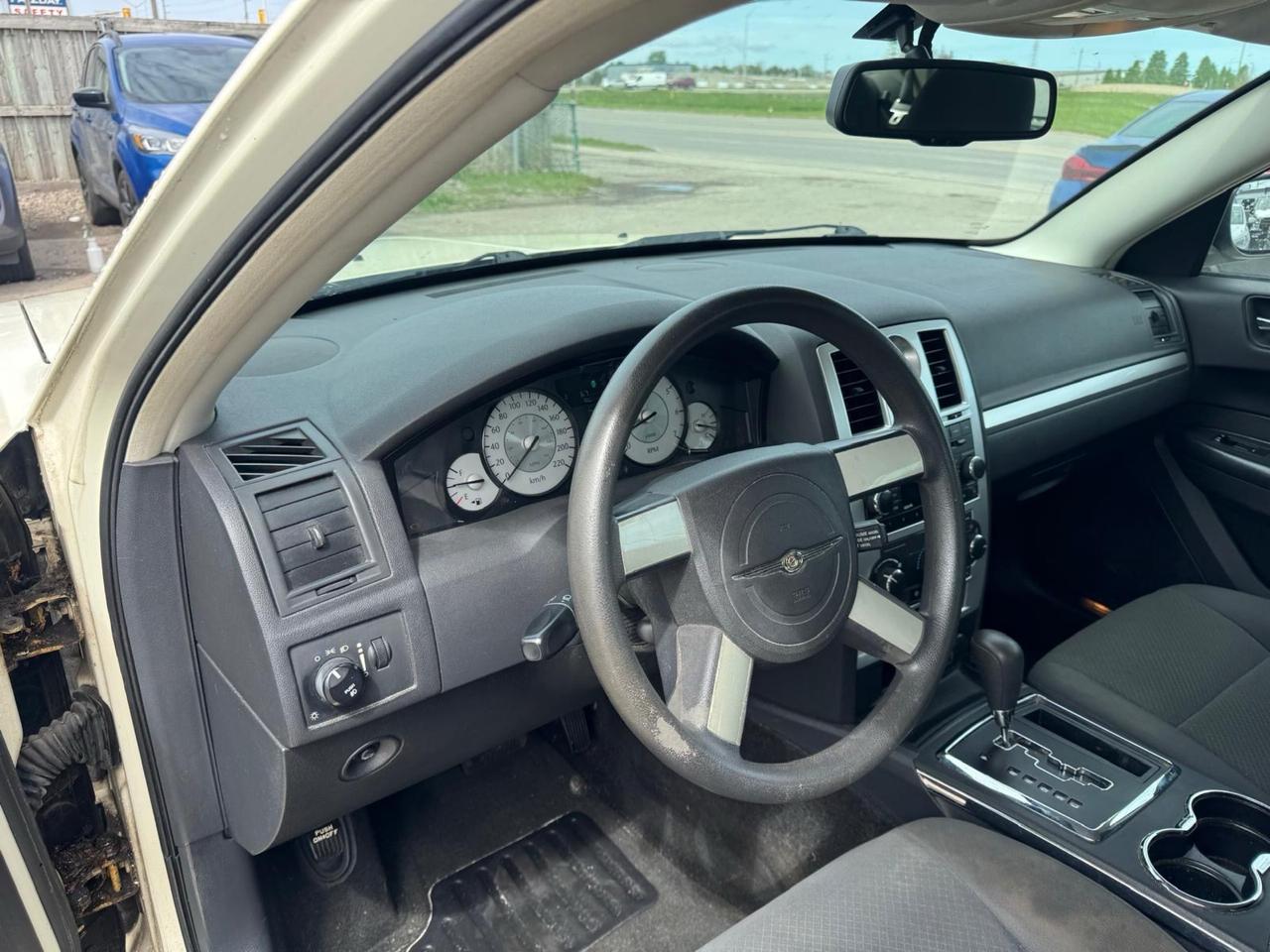 2008 Chrysler 300 AS IS, WELL MAINTAINED, NO ACCIDENTS, HAS RUST Photo