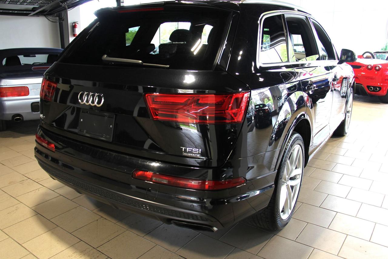 2017 Audi Q7 3.0T Technik S-Line Photo