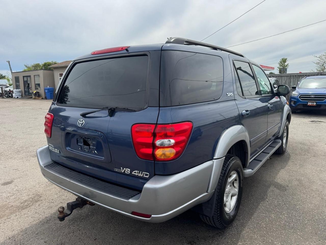 2001 Toyota Sequoia AS IS, SR5, WELL SERVICED, NO ACCIDENTS Photo