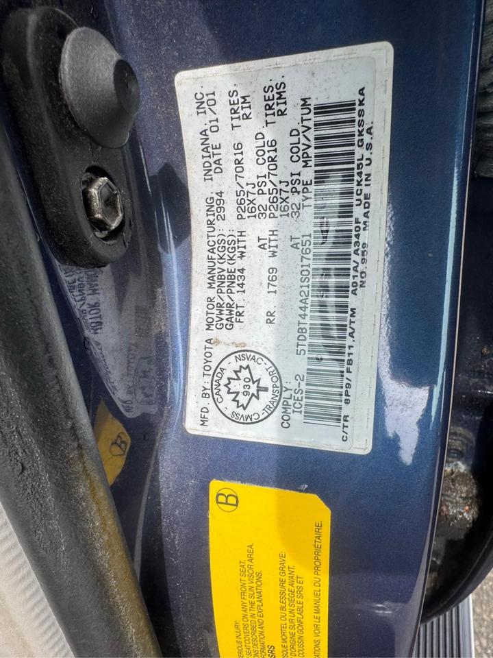 2001 Toyota Sequoia AS IS, SR5, WELL SERVICED, NO ACCIDENTS Photo