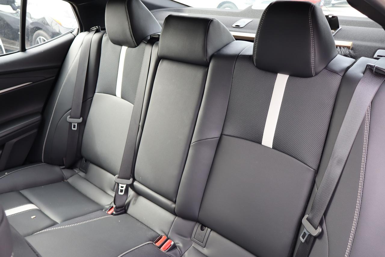 2026 Toyota Camry SE Hybrid Photo