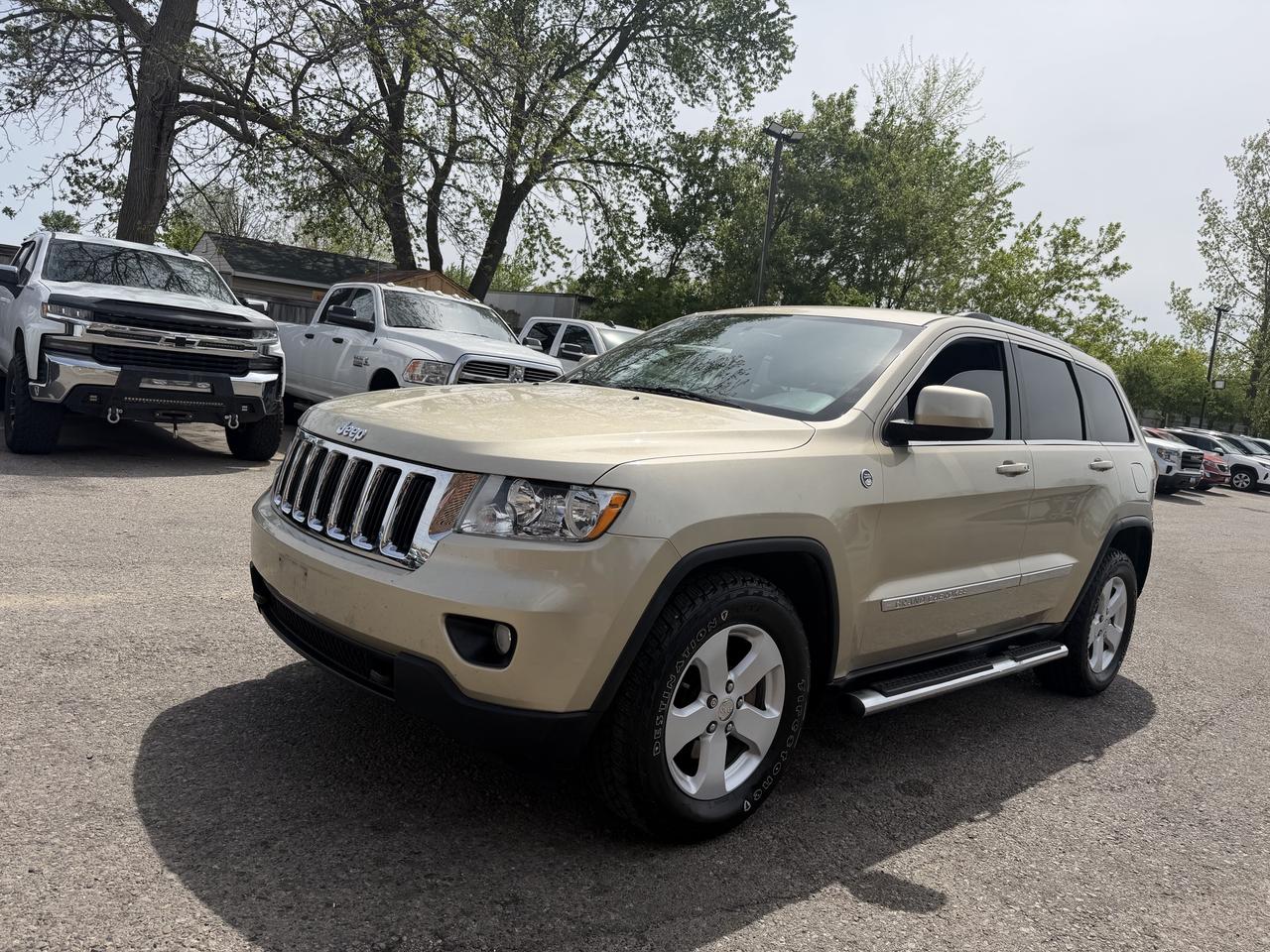 2011 Jeep Grand Cherokee Leather | Navi | One Owner Photo2