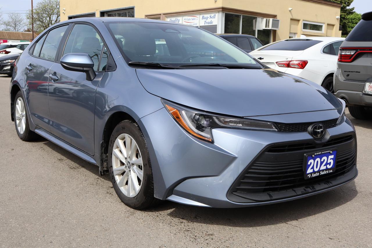 2025 Toyota Corolla LE Plus Sunroof Photo