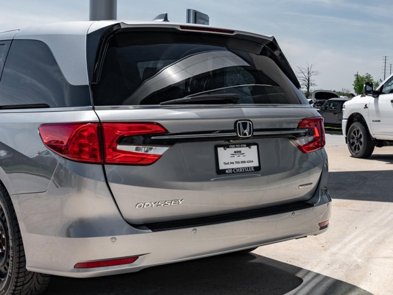 2022 Honda Odyssey Touring Photo