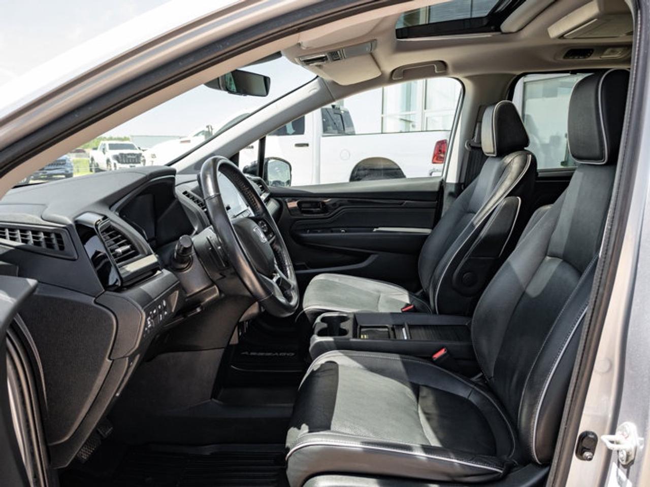 2022 Honda Odyssey Touring Photo