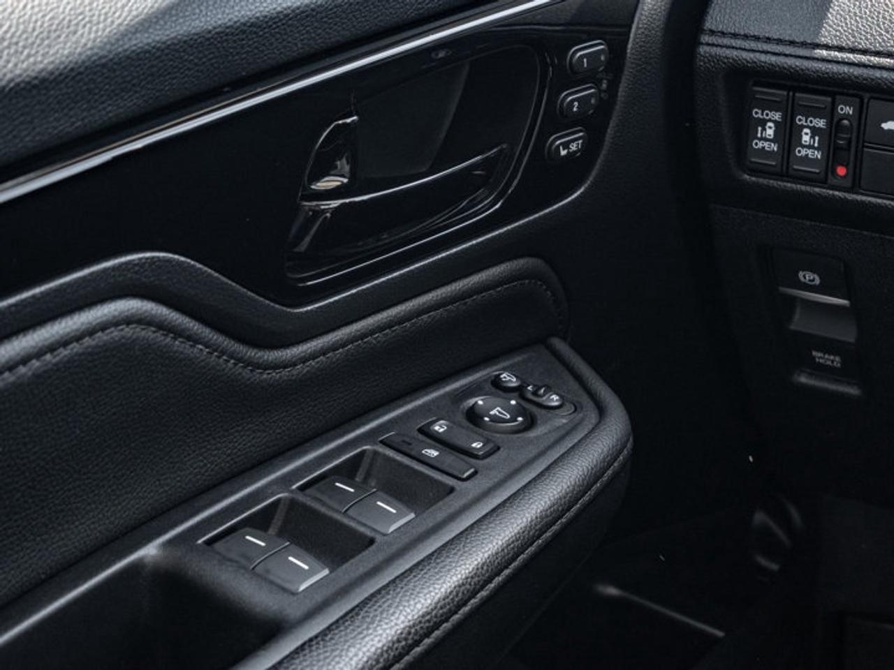 2022 Honda Odyssey Touring Photo