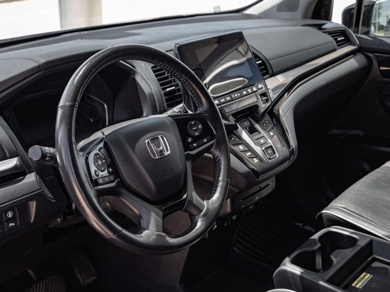 2022 Honda Odyssey Touring Photo