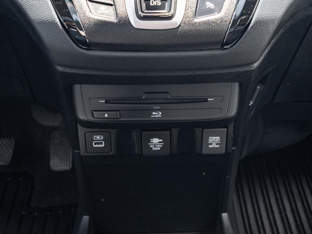 2022 Honda Odyssey Touring Photo