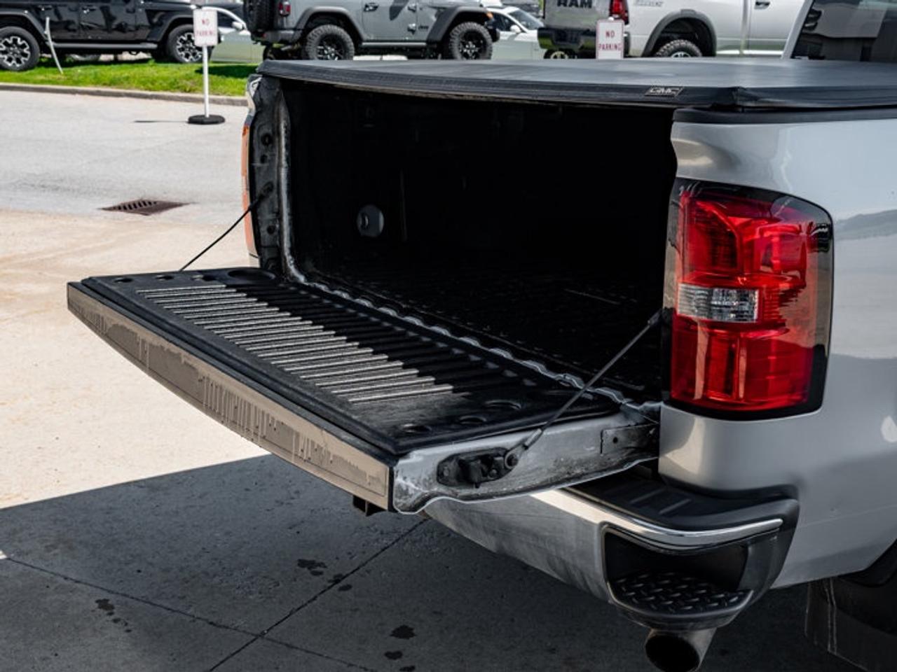 2015 GMC Sierra 1500 SLE Photo