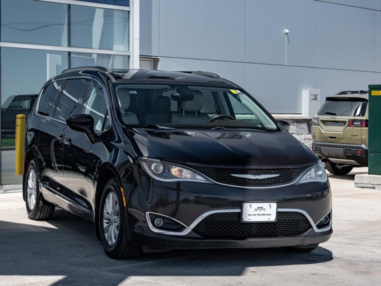 2017 Chrysler Pacifica Touring-L Photo