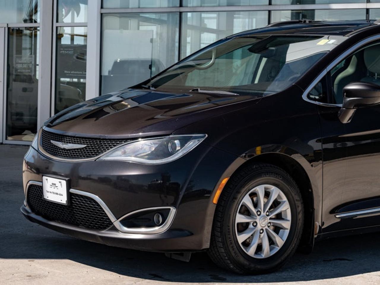 2017 Chrysler Pacifica Touring-L Photo