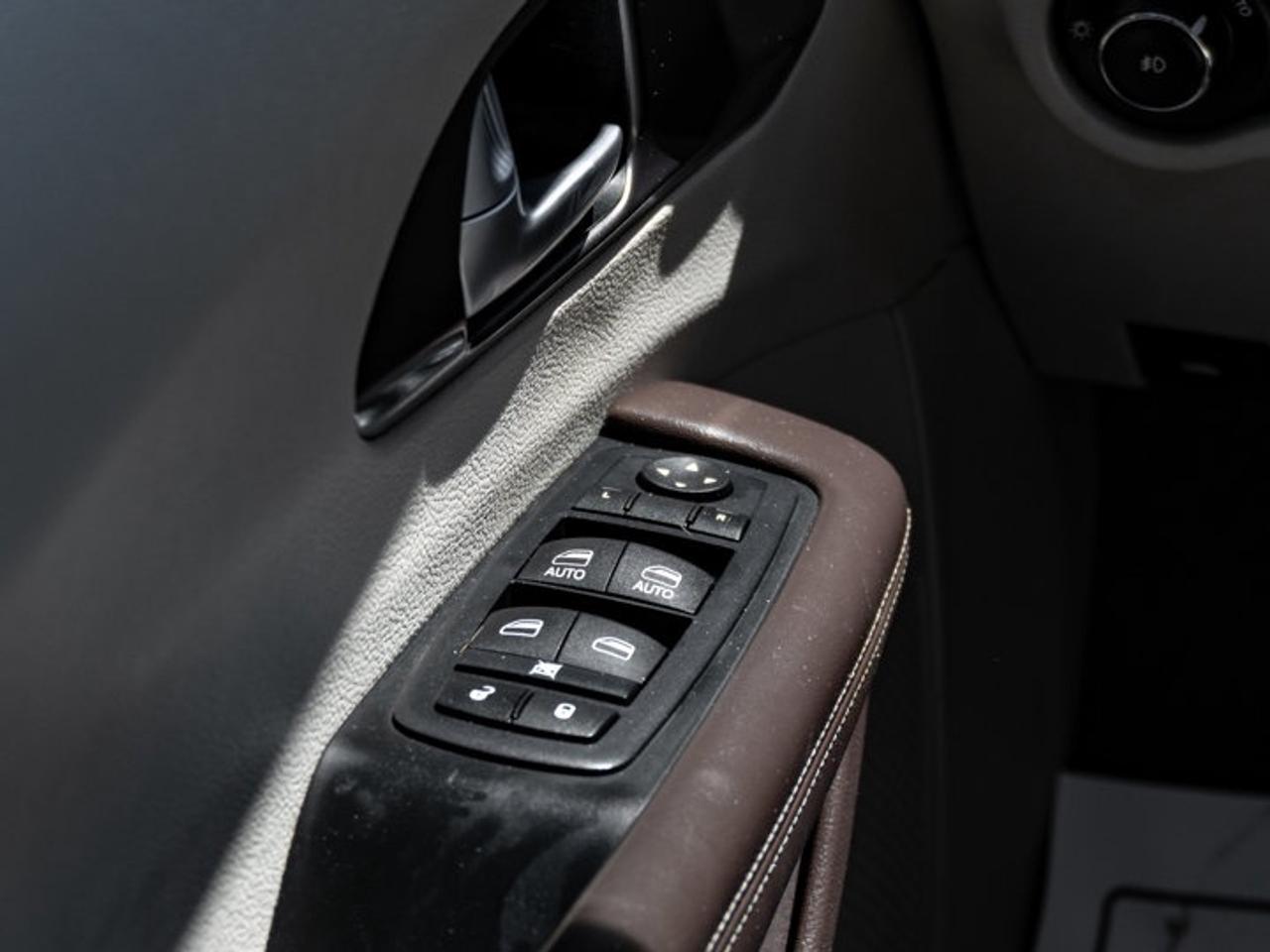 2017 Chrysler Pacifica Touring-L Photo
