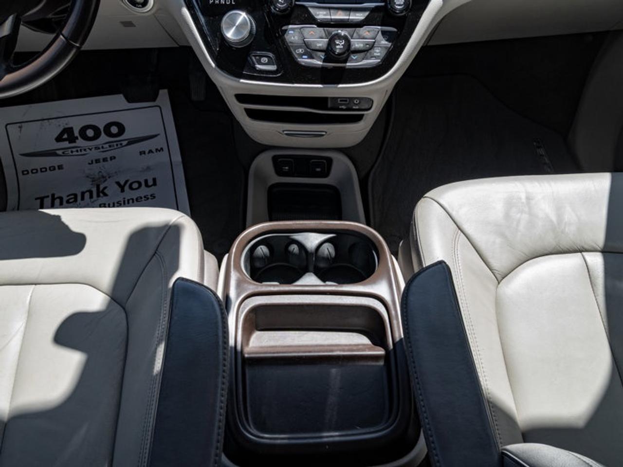 2017 Chrysler Pacifica Touring-L Photo