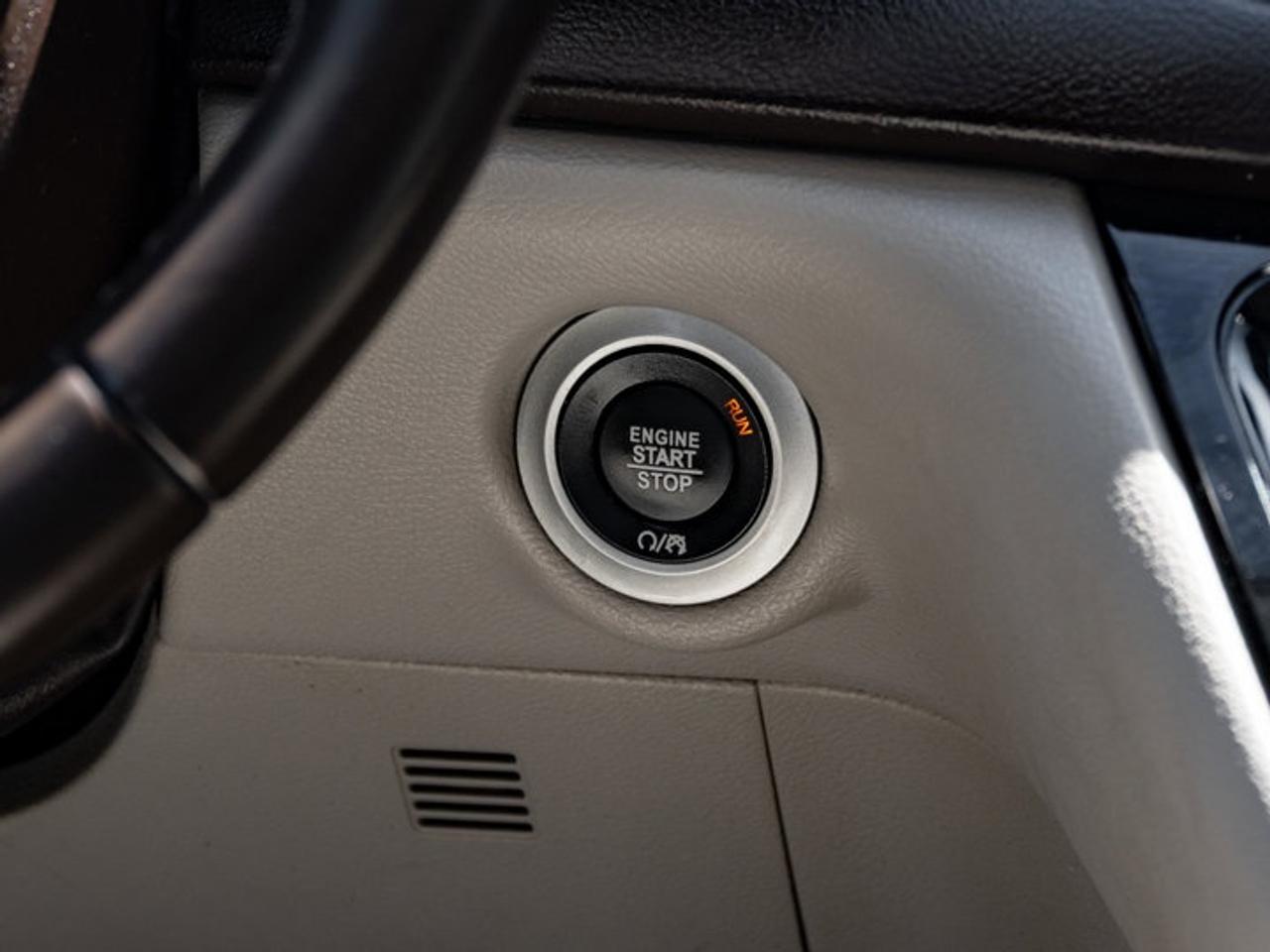 2017 Chrysler Pacifica Touring-L Photo