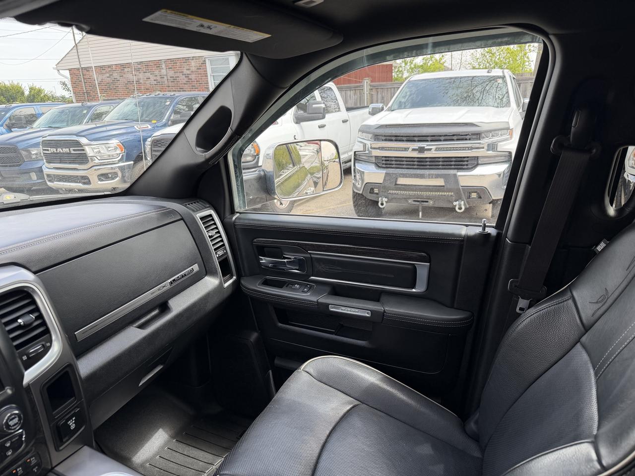 2017 RAM 2500 Limited | Cummins Diesel | MegaCab | Clean CARFAX Photo