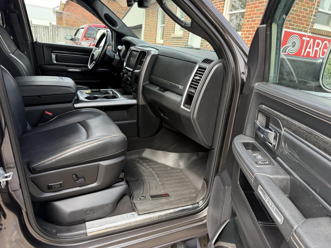 2017 RAM 2500 Limited | Cummins Diesel | MegaCab | Clean CARFAX Photo
