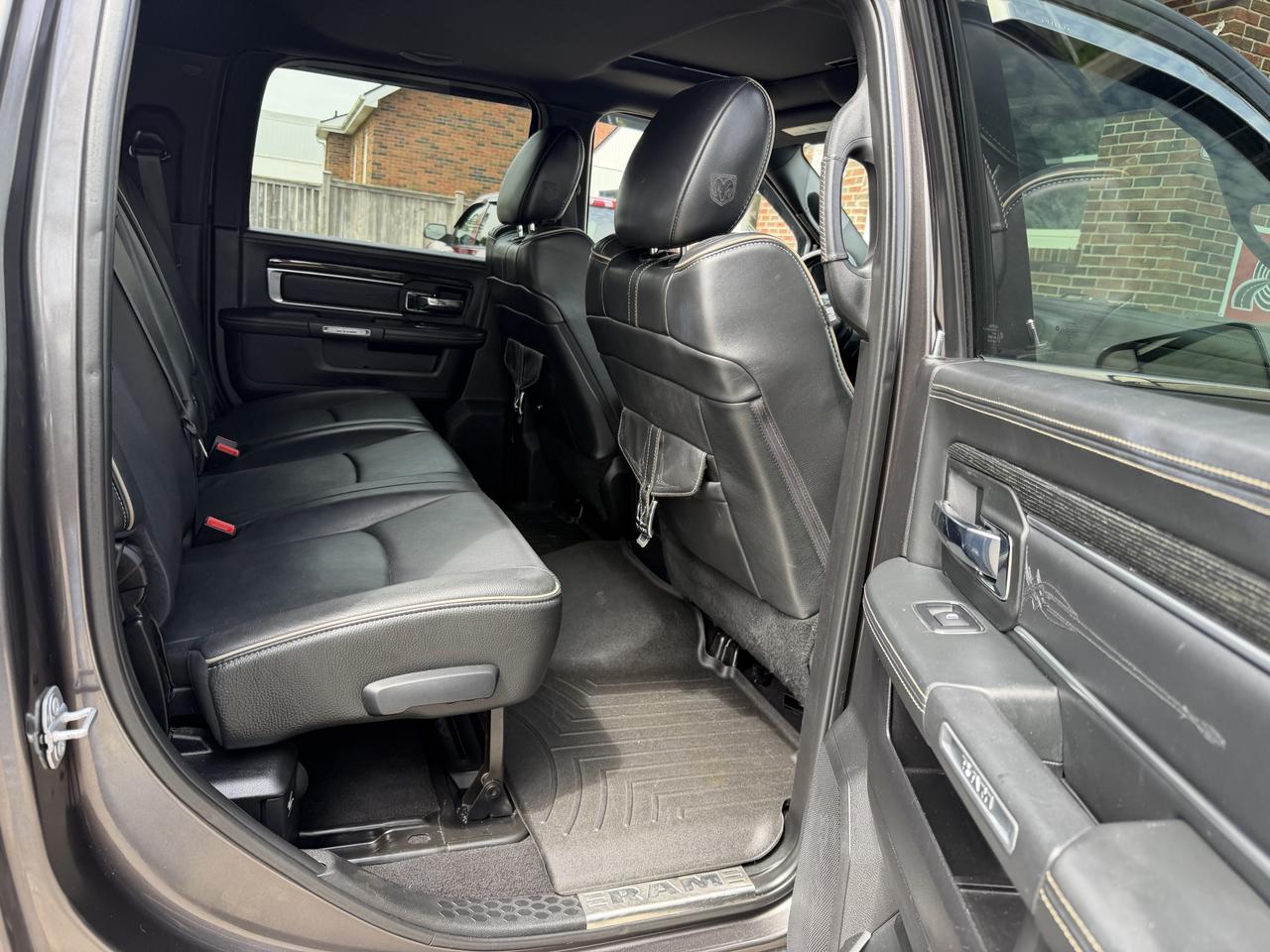 2017 RAM 2500 Limited | Cummins Diesel | MegaCab | Clean CARFAX Photo