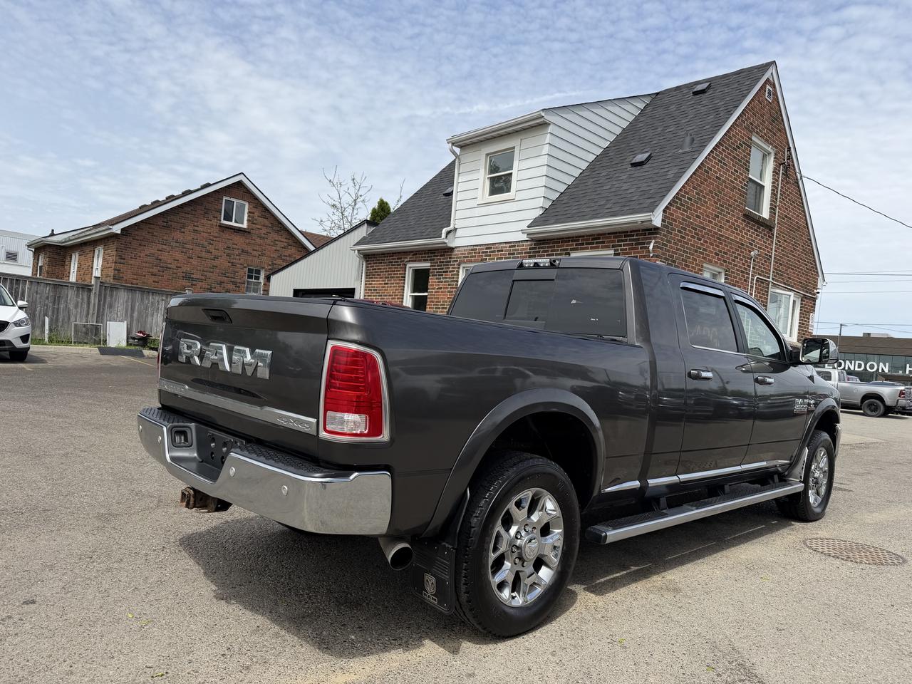 2017 RAM 2500 Limited | Cummins Diesel | MegaCab | Clean CARFAX Photo