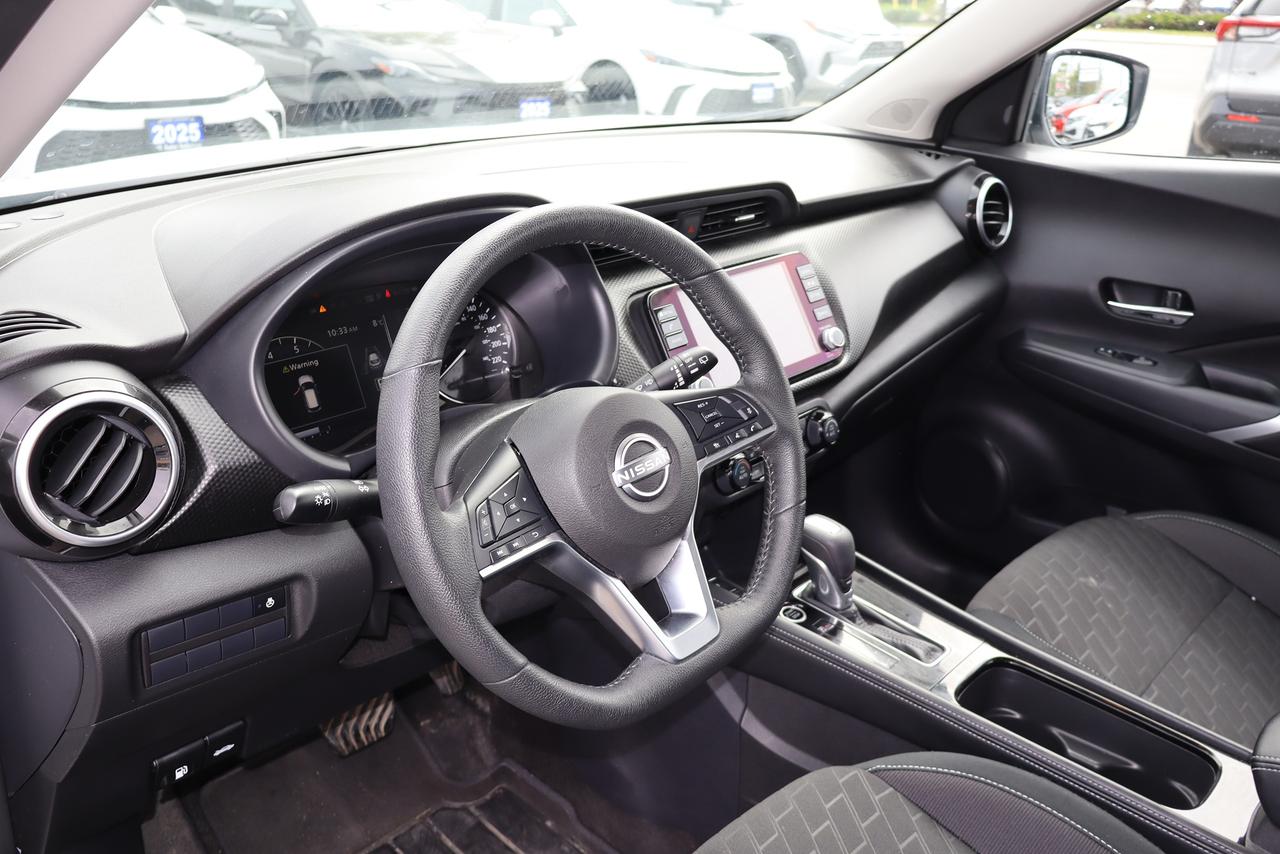 2025 Nissan Kicks SV Photo