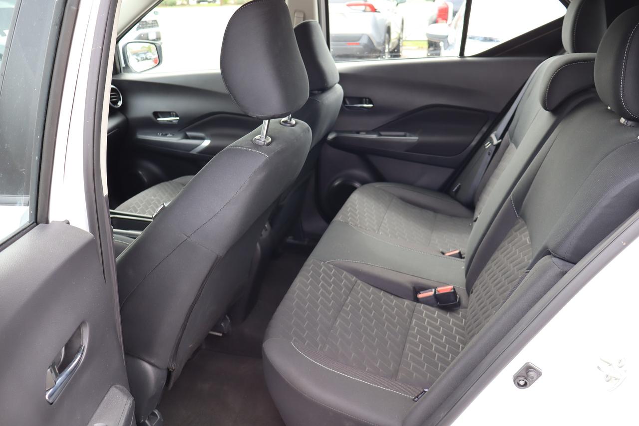 2025 Nissan Kicks SV Photo