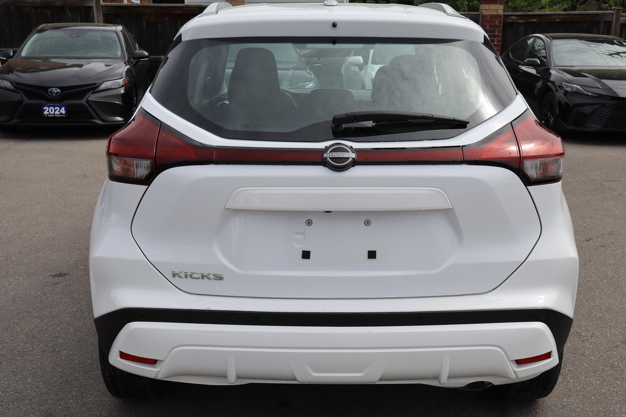 2025 Nissan Kicks SV Photo