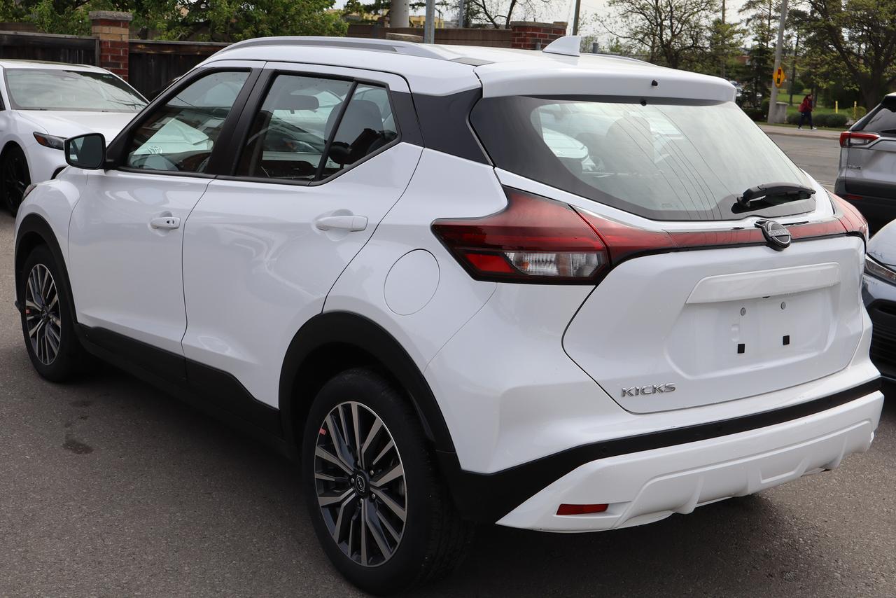2025 Nissan Kicks SV Photo
