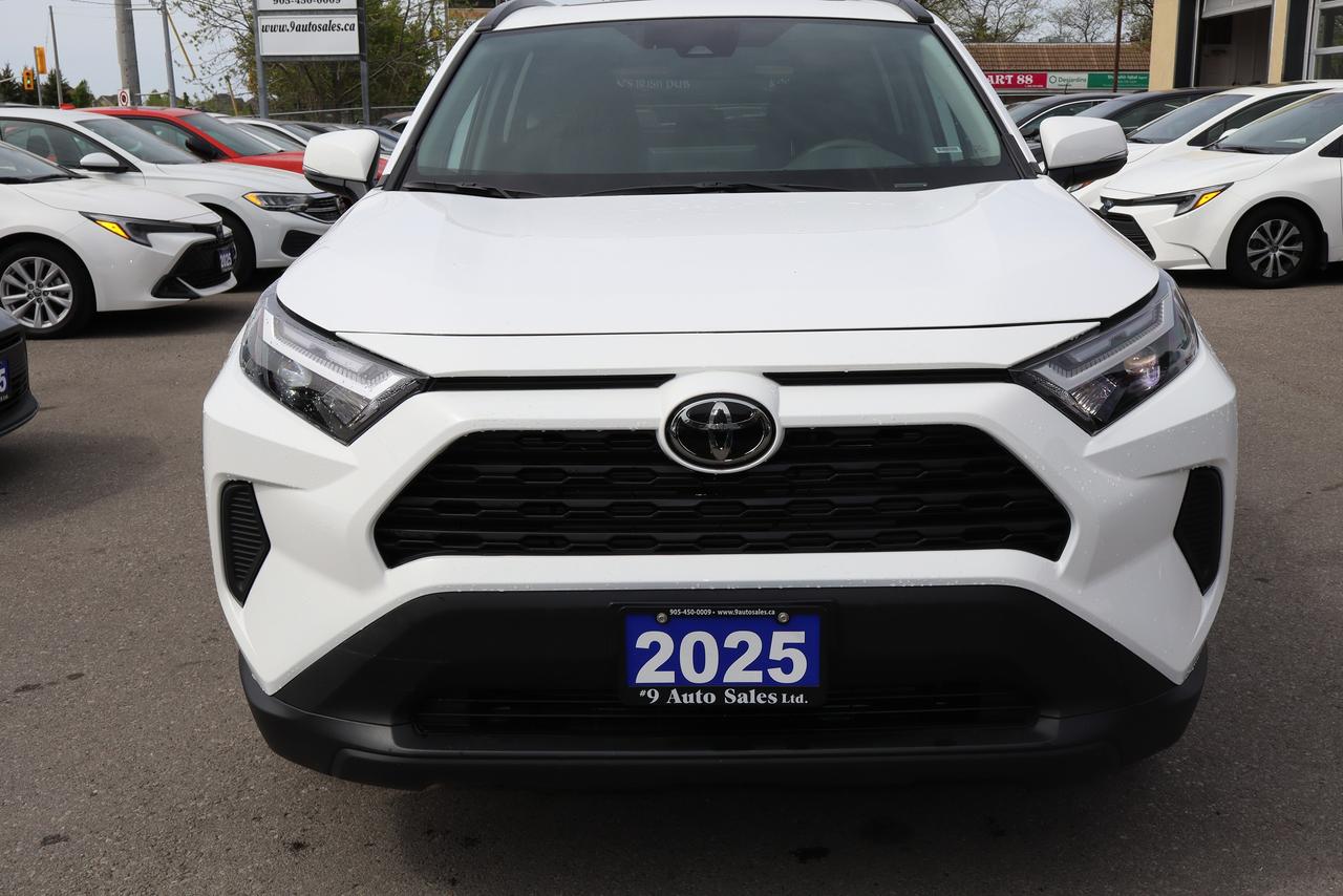 2025 Toyota RAV4 XLE AWD Photo