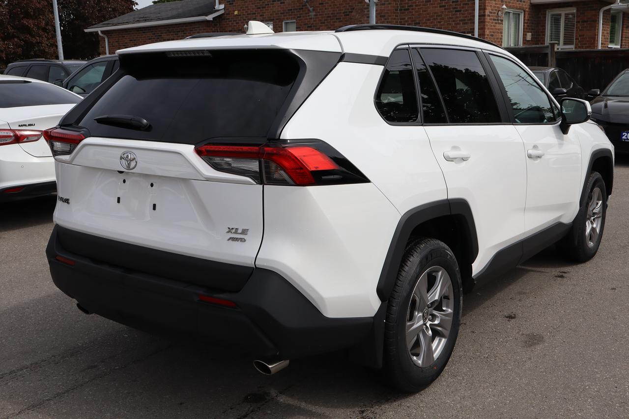 2025 Toyota RAV4 XLE AWD Photo2