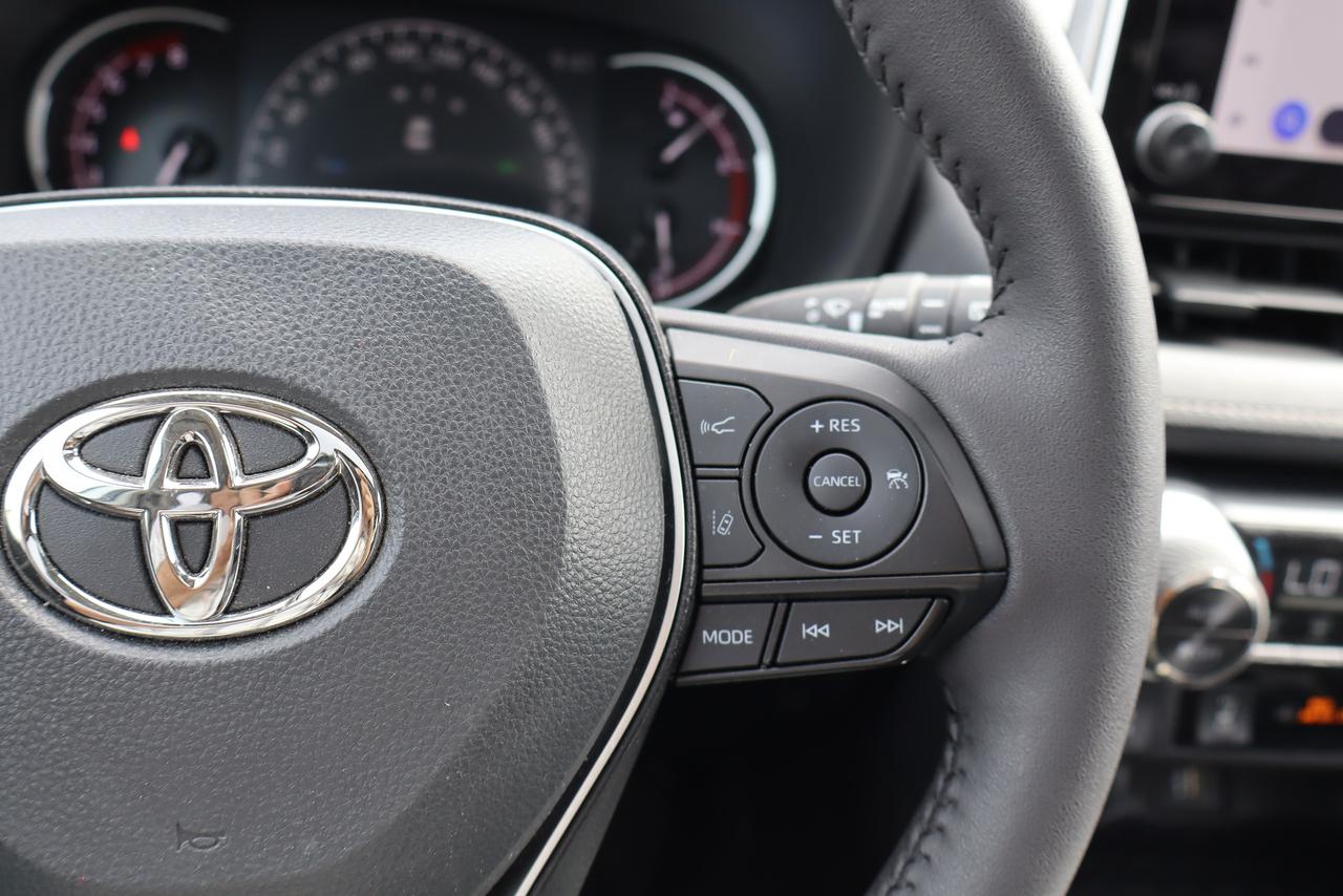 2025 Toyota RAV4 XLE AWD Photo