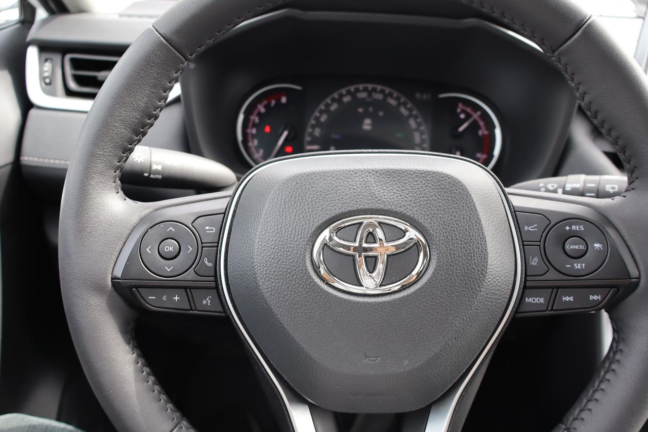 2025 Toyota RAV4 XLE AWD Photo